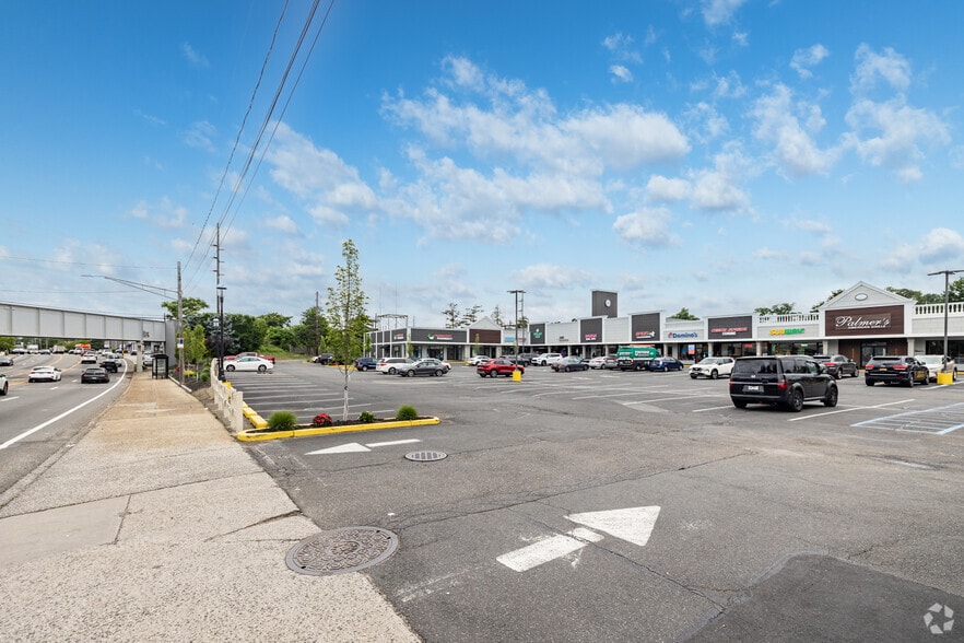 Primary Photo Of Hempstead Tpk & Merritts Rd, Farmingdale Unknown For Lease