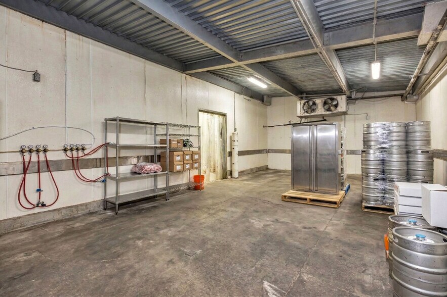 More Photos Of 2050 Sportys Dr, Batavia Warehouse For Sale