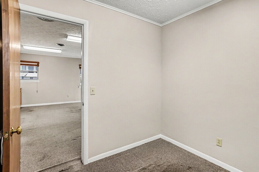 More Photos Of 200 Westfall Rd, Rochester Office For Sale