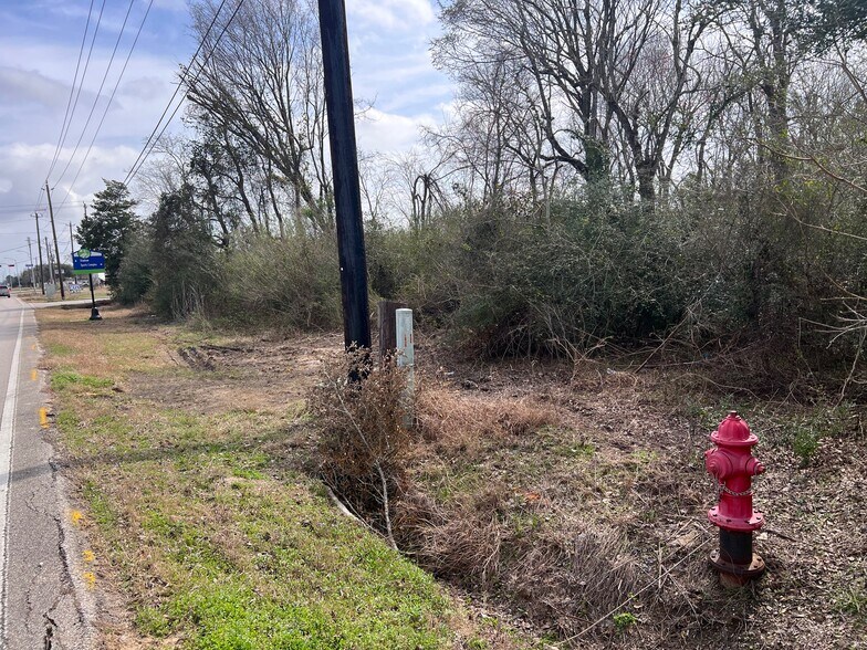 More Photos Of N Main St & W Archer Rd, Baytown Land For Sale