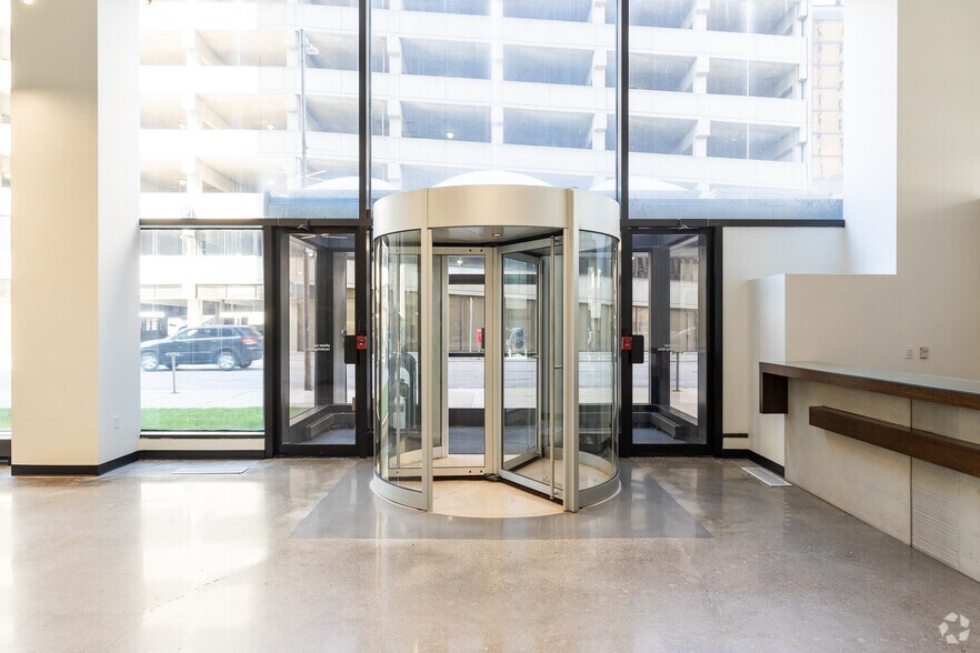 More Photos Of 200 N Saint Clair St, Toledo Office Residential For Lease