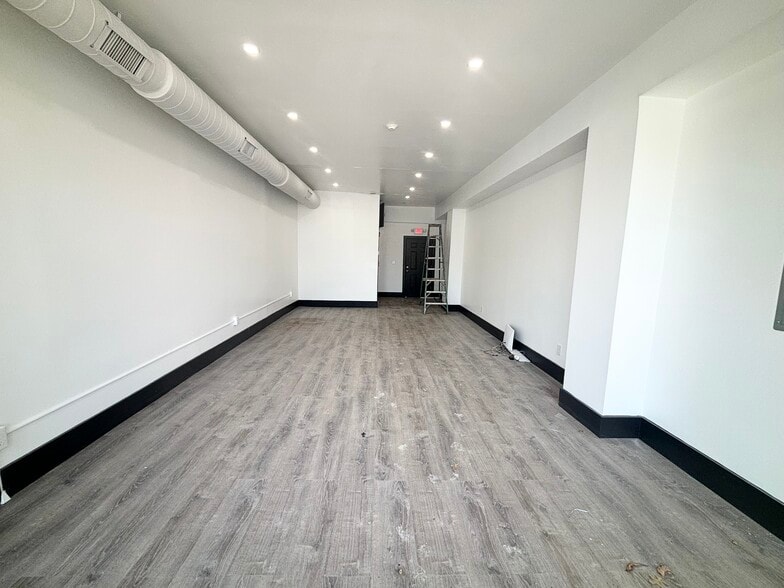 More Photos Of 110-118 Main St, Malden Storefront Retail Residential For Lease