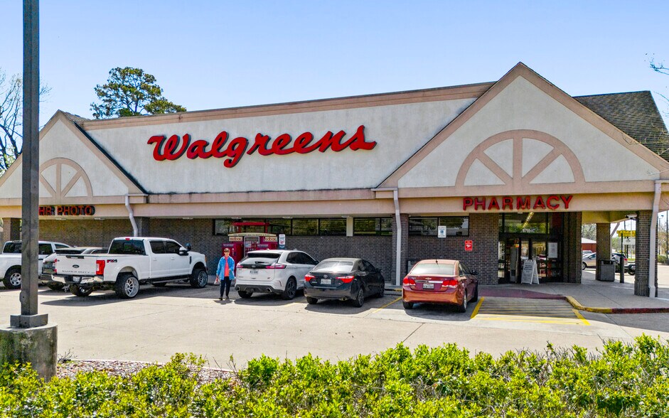 More Photos Of 6795 Calder Ave, Beaumont Drugstore For Sale