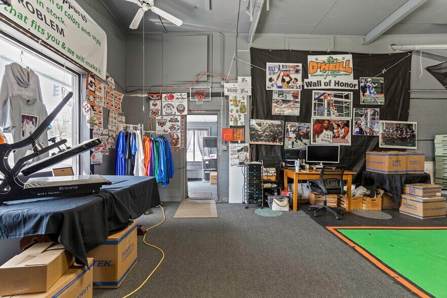 More Photos Of 4285 Fay Rd, Syracuse Specialty For Sale