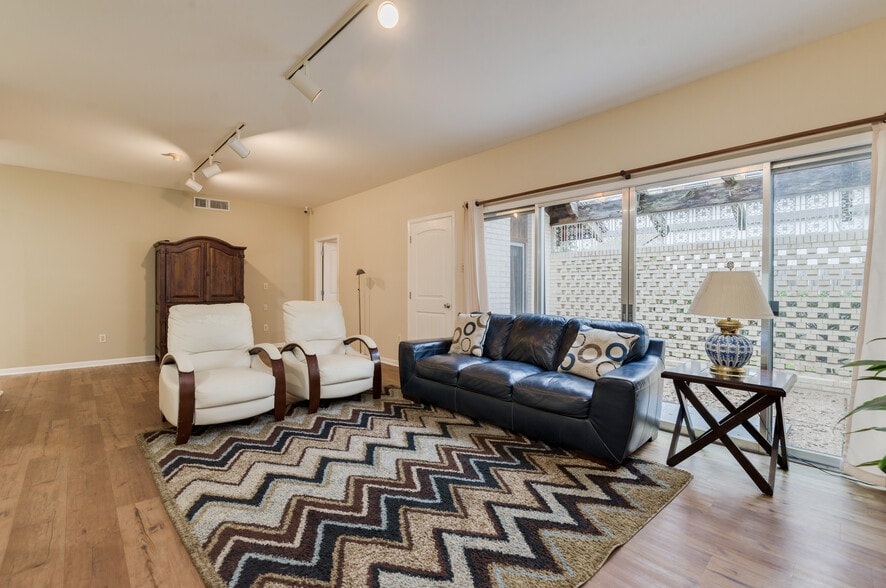 More Photos Of 1601 Broadway St, Galveston Assisted Living For Sale