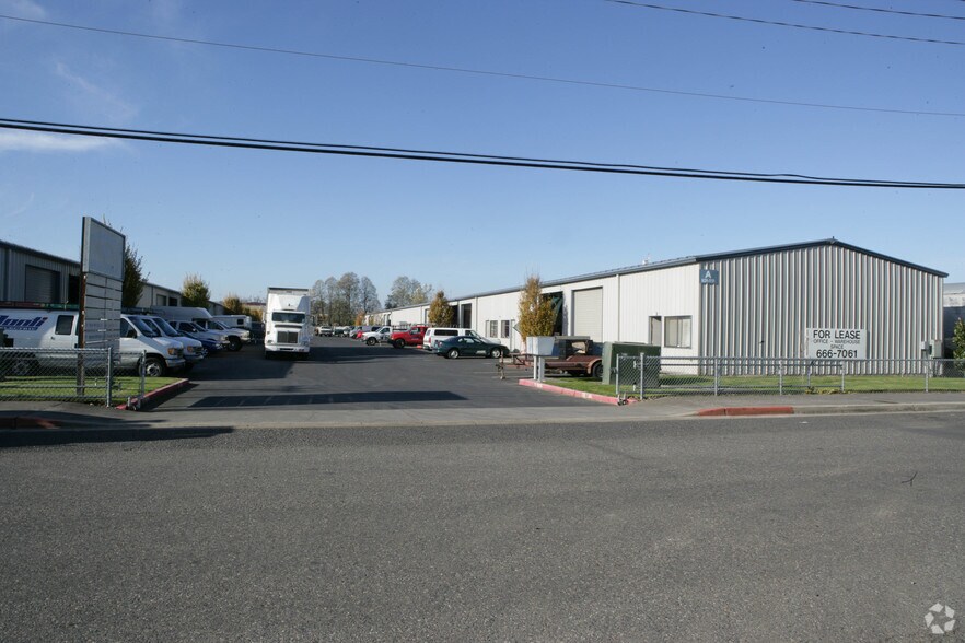 More Photos Of 845 NW Dunbar Rd, Troutdale Flex For Sale