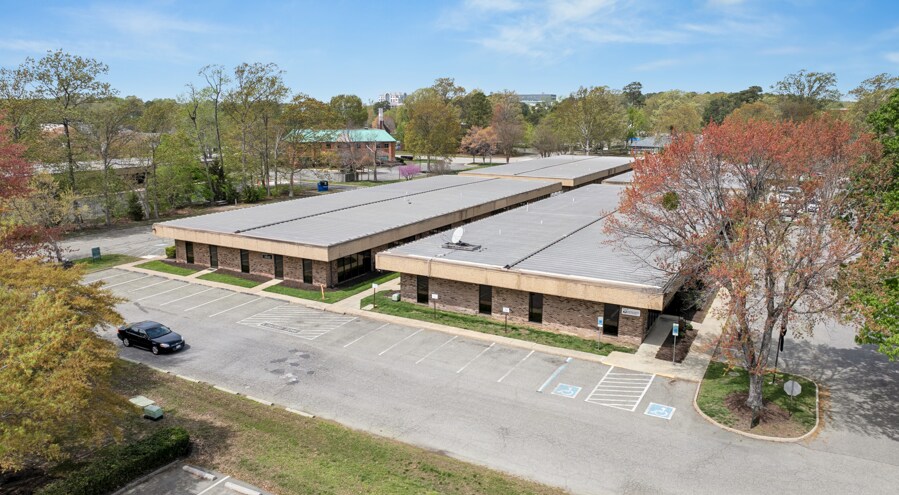 More Photos Of 739 Thimble Shoals Blvd, Newport News Office For Lease