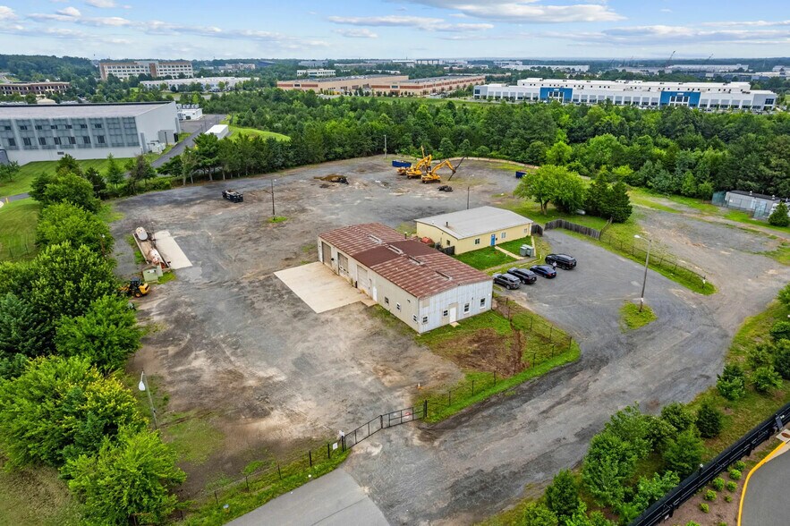 Primary Photo Of 9701 Hornbaker Rd, Manassas Flex For Lease