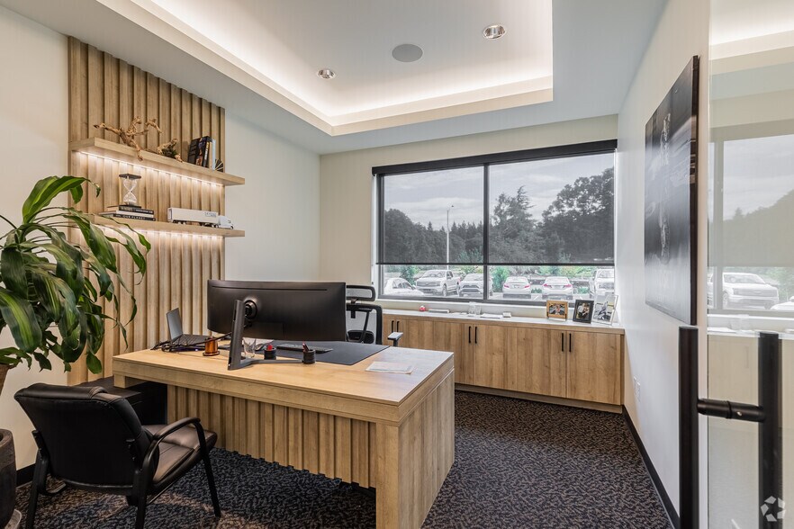 More Photos Of 6110 NE 152nd Ave, Vancouver Industrial For Sale