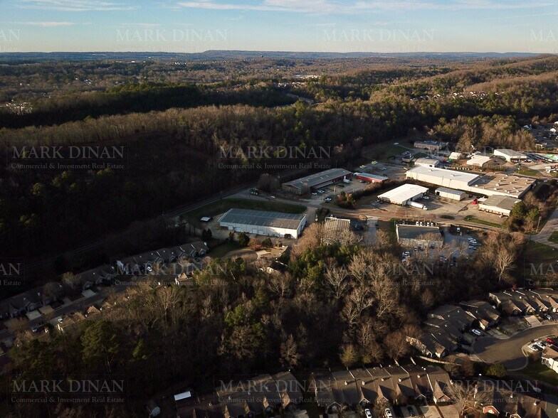 More Photos Of 40 Commerce Dr, Pelham Showroom For Sale