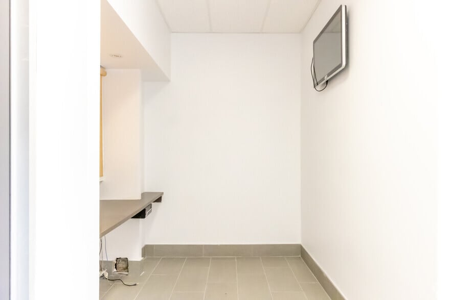 More Photos Of 8333 Weston Rd, Vaughan Medical For Lease