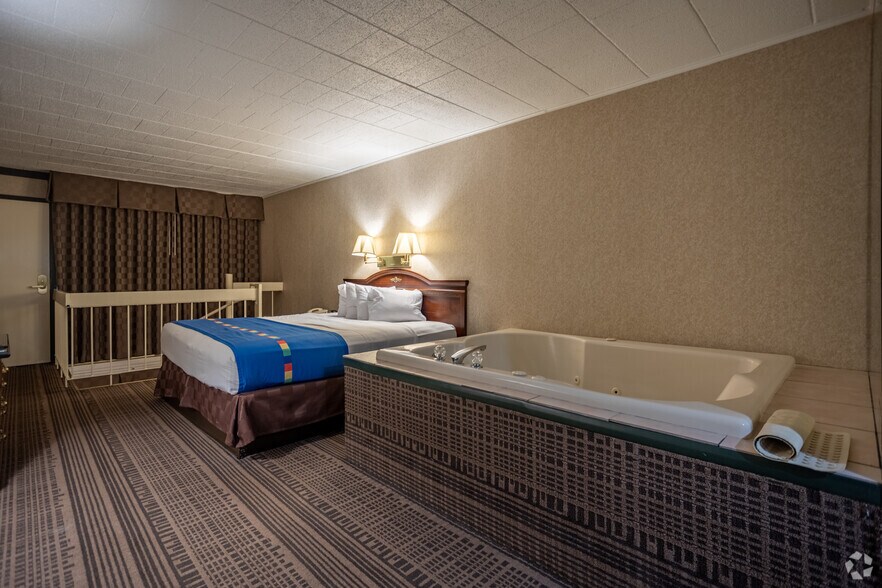 More Photos Of 3377 New Castle Rd, West Middlesex Hotel For Sale