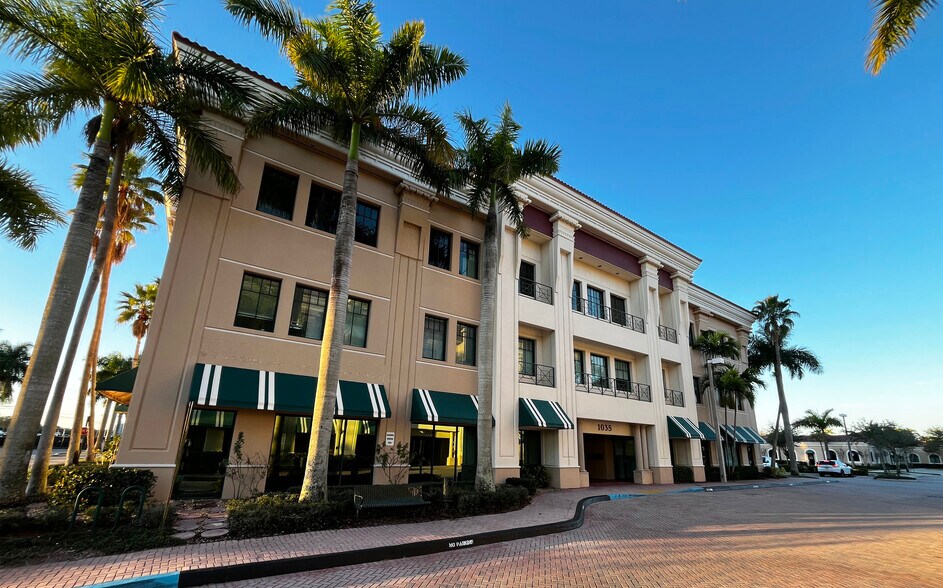 More Photos Of 1035-1049 State Road 7, Wellington Medical For Lease