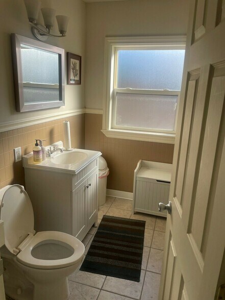 More Photos Of 1365 Kipling St, Lakewood Medical For Sale