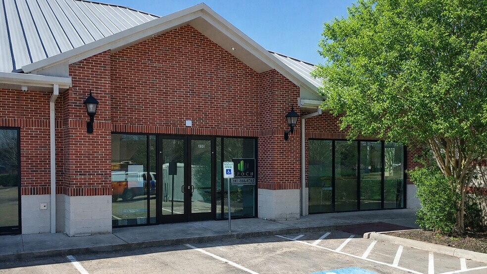 More Photos Of 7215 New Territory Blvd, Sugar Land Office For Lease