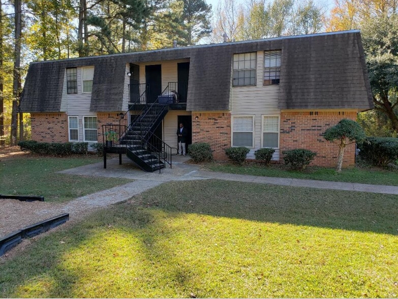 More Photos Of 200 Wildwood Ter, Kosciusko Apartments For Sale