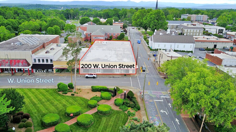 More Photos Of 200-204 W Union, Morganton Storefront For Lease