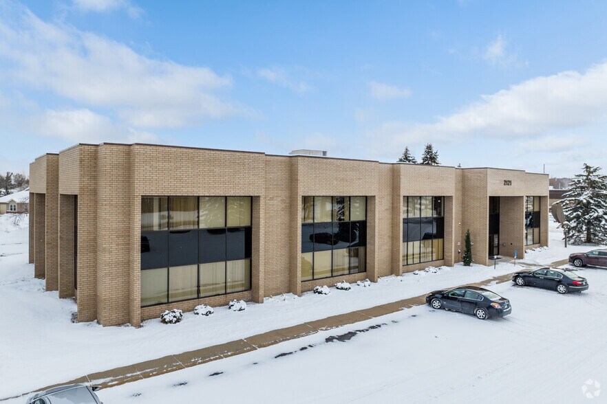 More Photos Of 2121 Cliff Dr, Eagan Medical For Lease