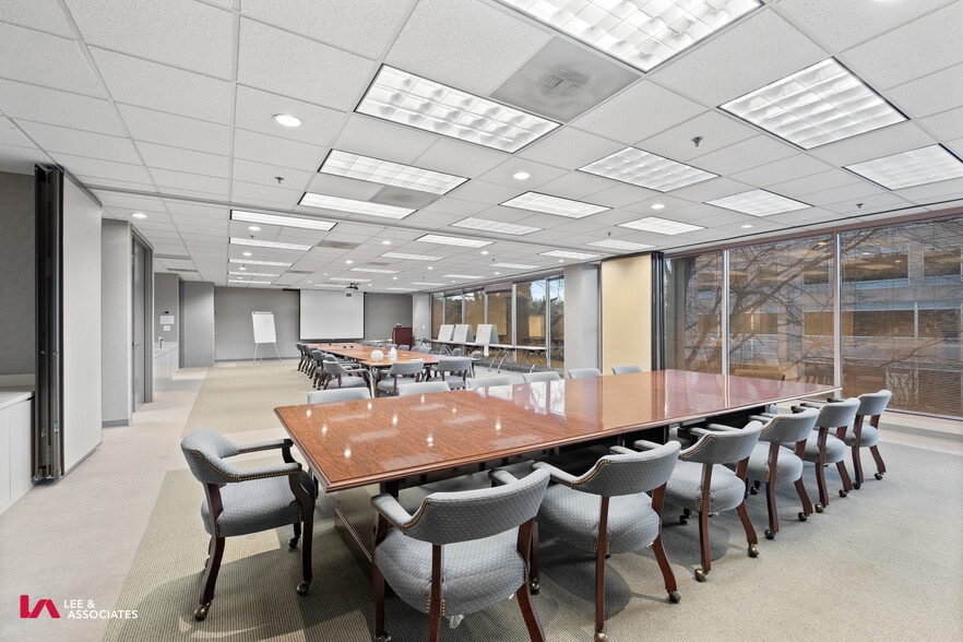 More Photos Of 2200 Lake Blvd NE, Atlanta Office For Sale