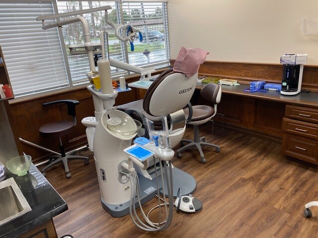 More Photos Of 5995-5997 Brockton Ave, Riverside Medical For Sale