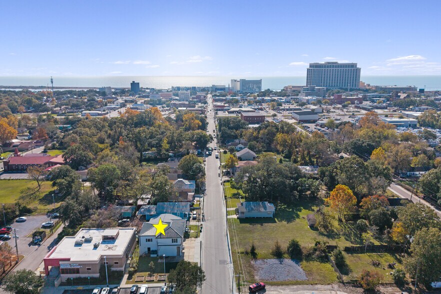 More Photos Of 282 Lameuse St, Biloxi Office For Sale