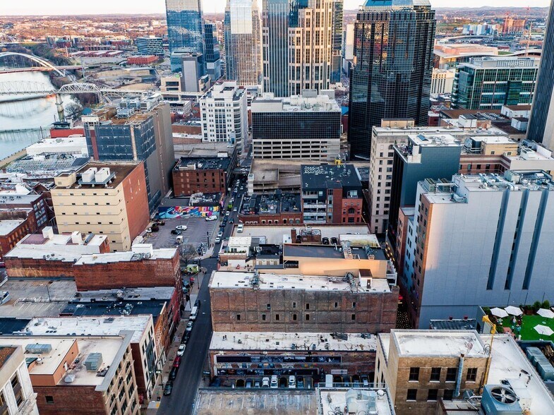 More Photos Of 213 Printers Aly, Nashville General Retail For Sale