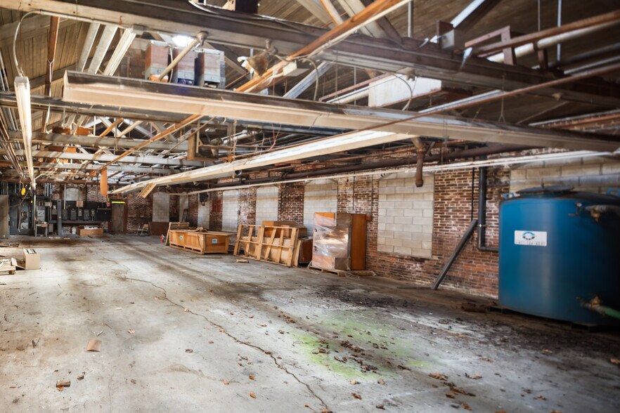 More Photos Of 277 E Main St, East Brookfield Warehouse For Sale