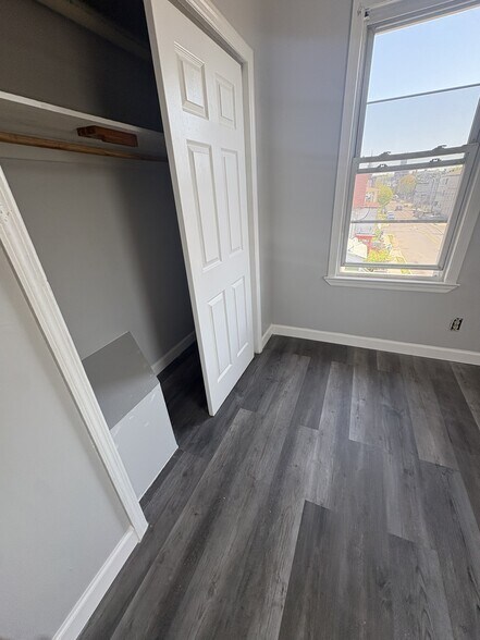 More Photos Of 1086 E Main St, Bridgeport Multifamily For Sale