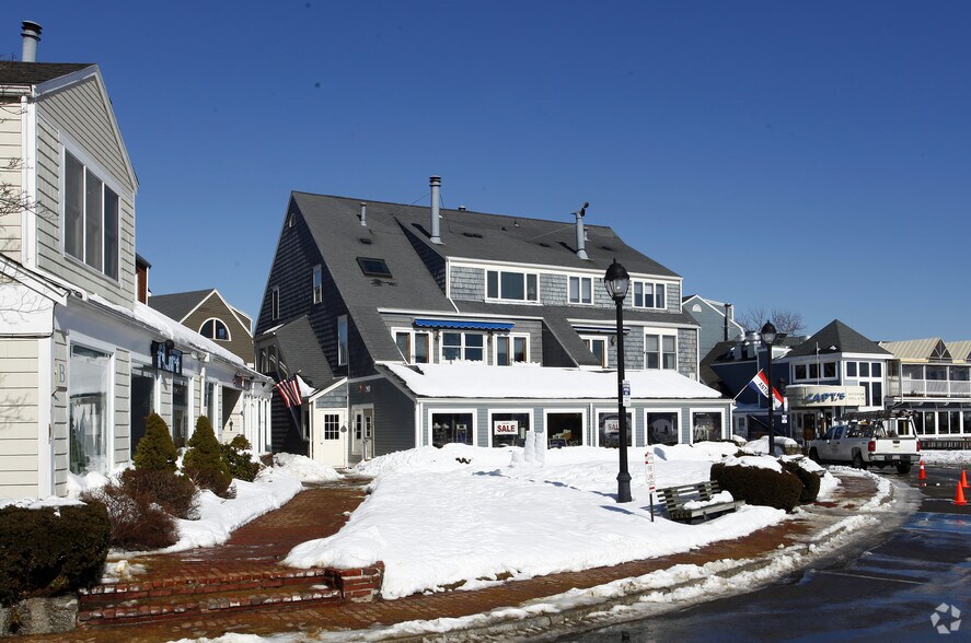 More Photos Of 70-102 Wharf St, Salem Apartments For Lease