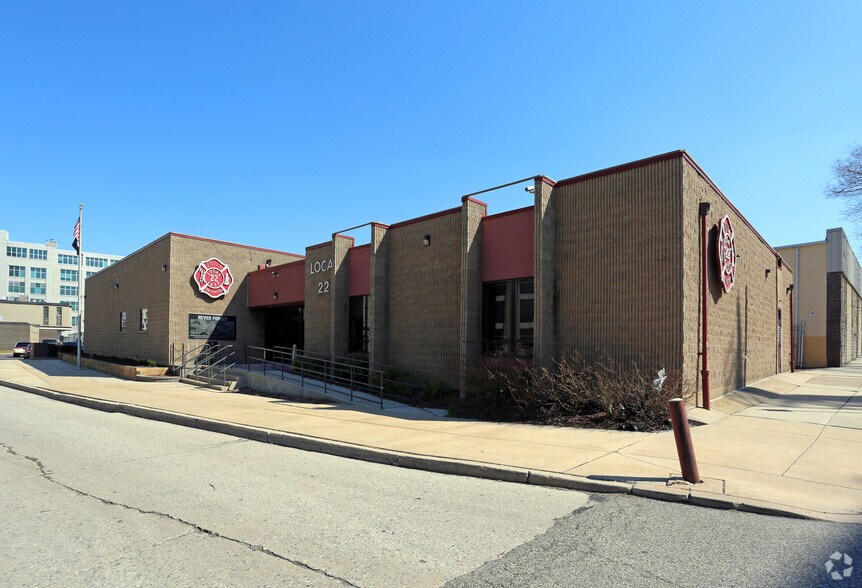 Primary Photo Of 415-427 N 5th St, Philadelphia Office For Sale