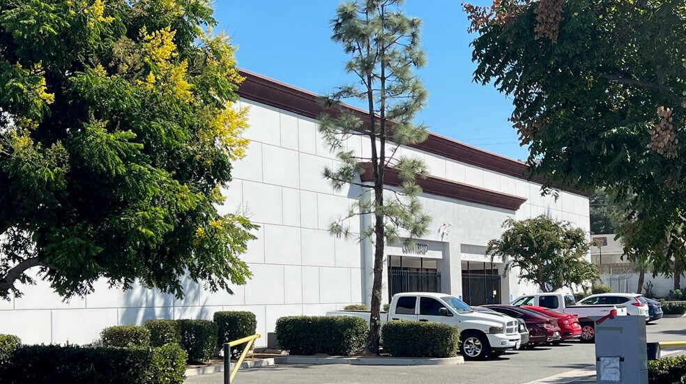 Primary Photo Of 3755 Lincoln St, Riverside Warehouse For Lease