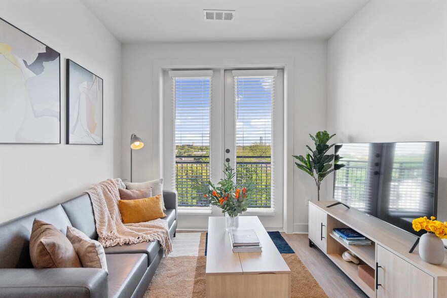 More Photos Of 713 Richmond Ave, Houston Apartments For Lease