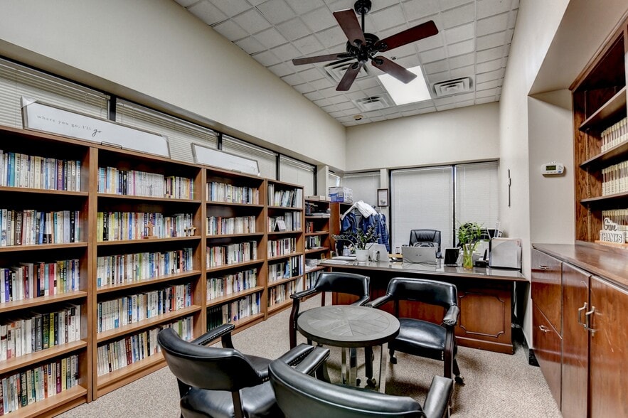 More Photos Of 3274 Medlock Bridge Rd, Peachtree Corners Flex For Sale