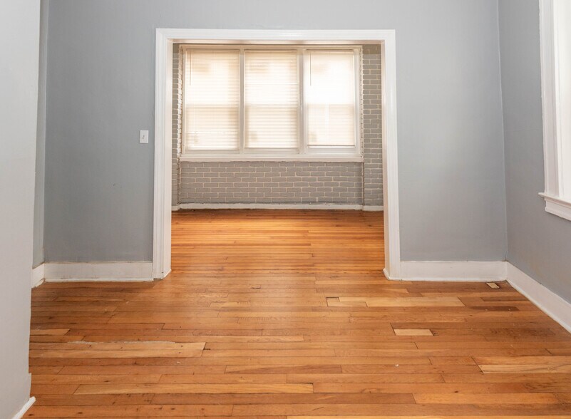More Photos Of 3210-3212 Walbrook Ave, Baltimore Apartments For Sale