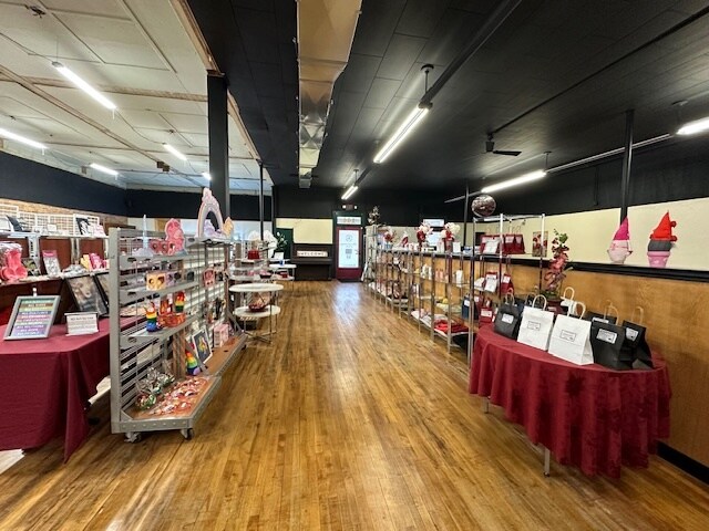 More Photos Of 144 E Huron St, Bad Axe Storefront For Sale