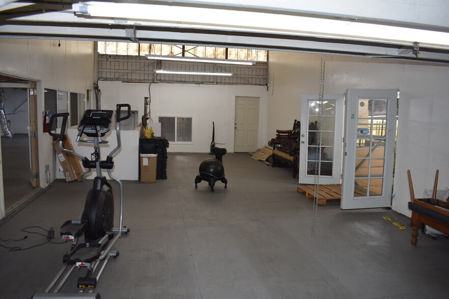 More Photos Of 851 E 60th St, Los Angeles Warehouse For Sale