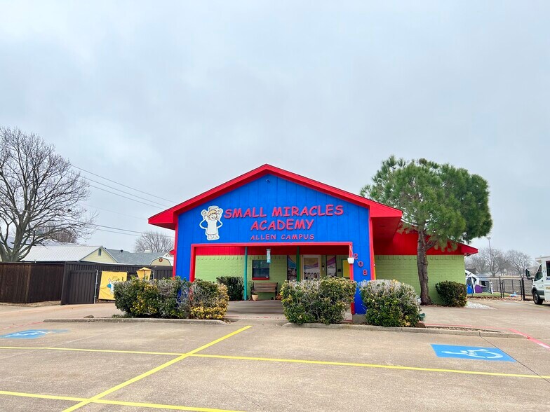 More Photos Of 208 S Allen Heights Dr, Allen Daycare Center For Sale