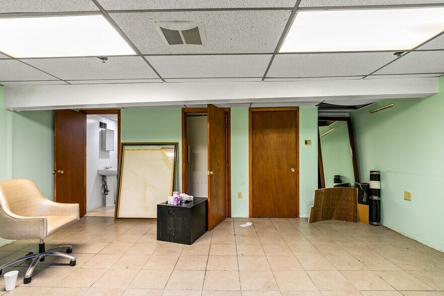 More Photos Of , Roxbury Unknown For Sale