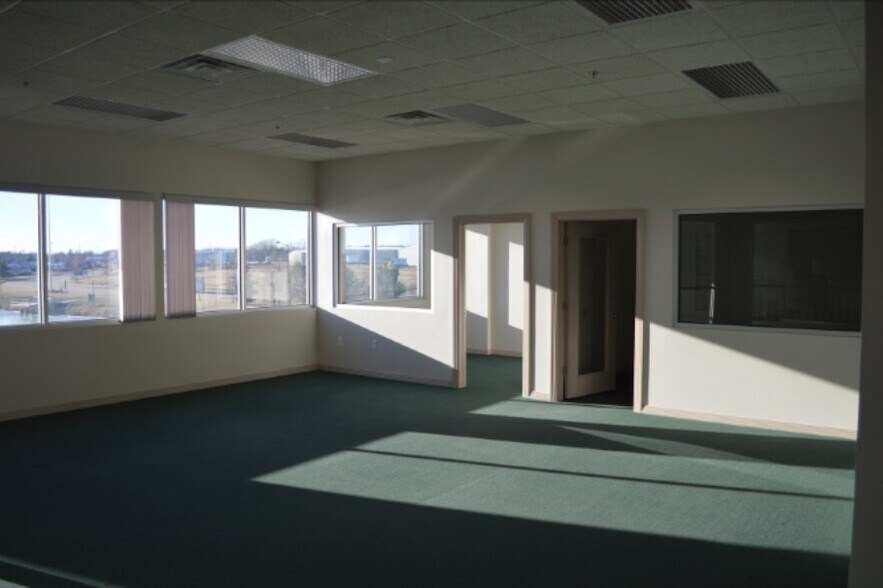 More Photos Of 3051 Progress Way, Kaukauna Medical For Lease