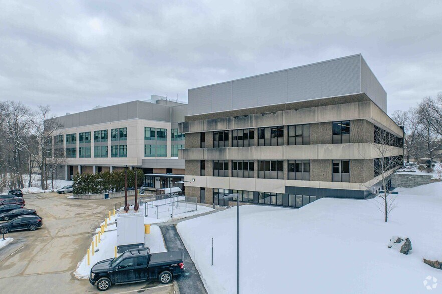 More Photos Of 65 Hayden Ave, Lexington Research And Development For Lease