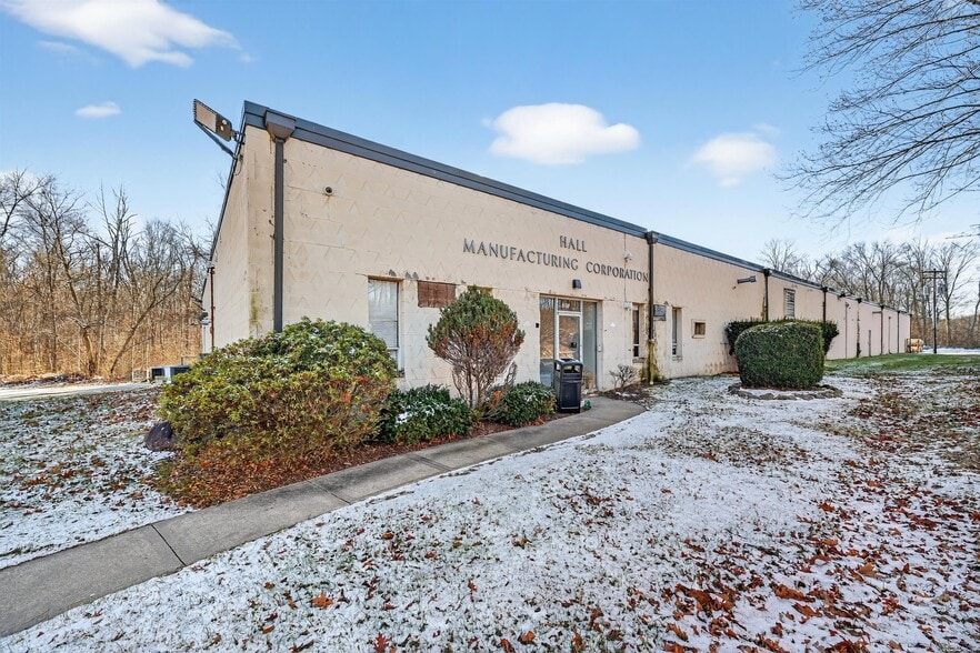 More Photos Of 297 Margaret King Ave, Ringwood Warehouse For Sale