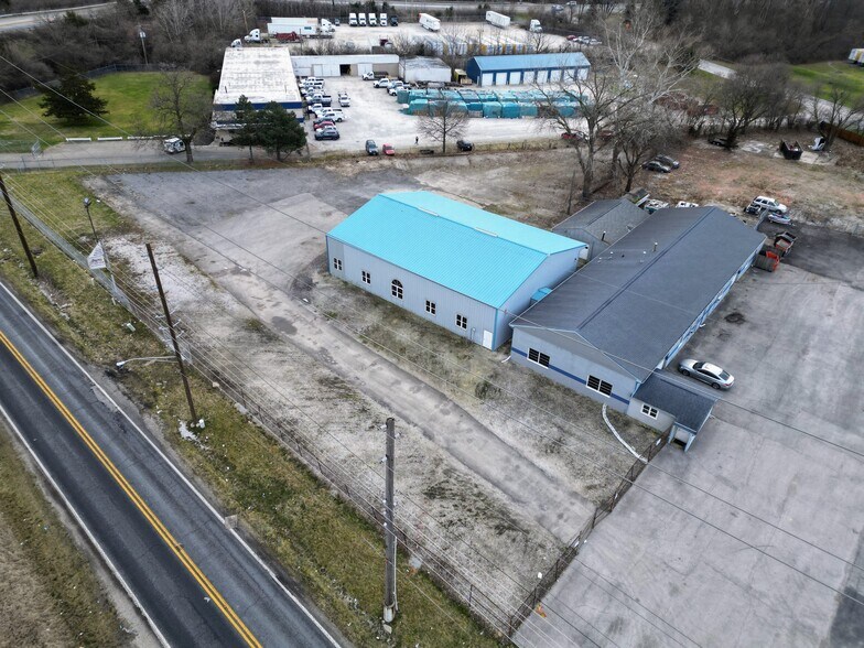 More Photos Of 4979 Massachusetts Ave, Indianapolis Warehouse For Lease
