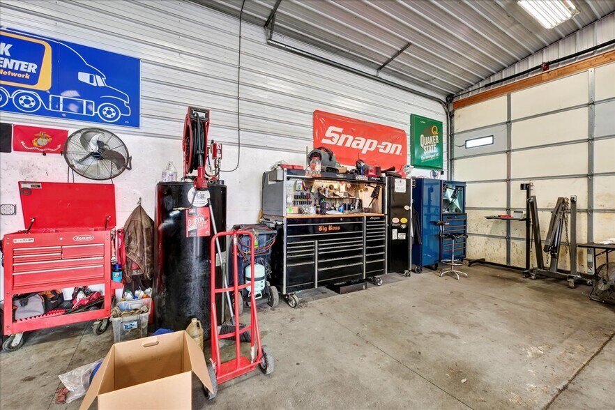 More Photos Of 133 W Blue Lick Rd, Shepherdsville Auto Repair For Sale