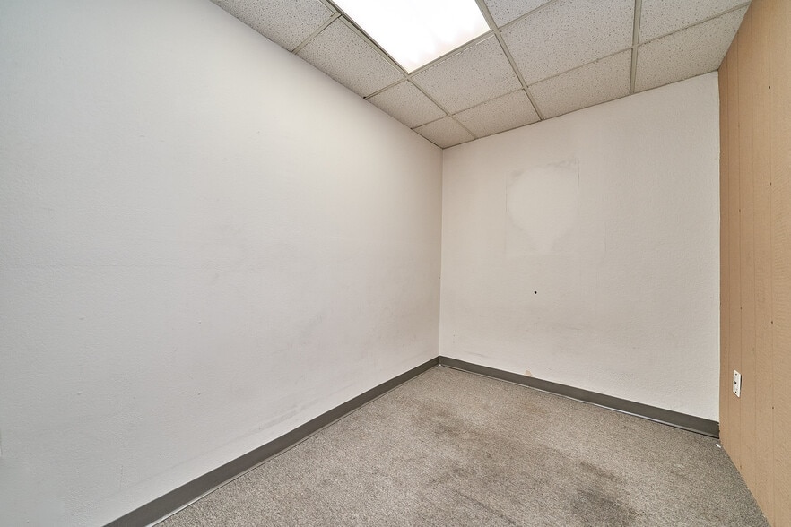 More Photos Of 3361 W 1st St, Los Angeles Unknown For Lease