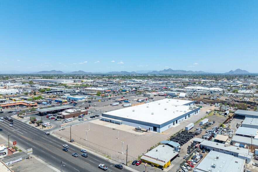 More Photos Of 4225 W Indian School Rd, Phoenix Warehouse For Lease