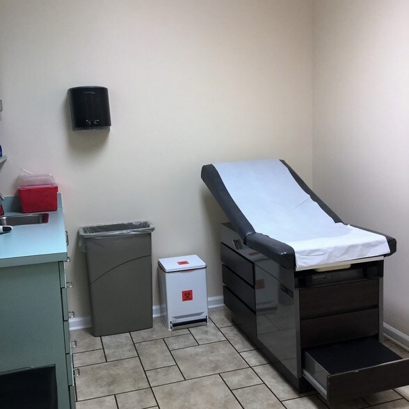 More Photos Of 6285 Garden Walk Blvd, Riverdale Medical For Lease