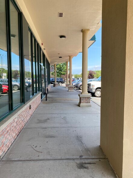 More Photos Of 2350 Nesconset Hwy, Stony Brook General Retail For Lease