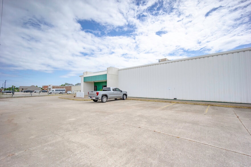 More Photos Of 1820 N Council Rd, Blanchard Food Processing For Sale