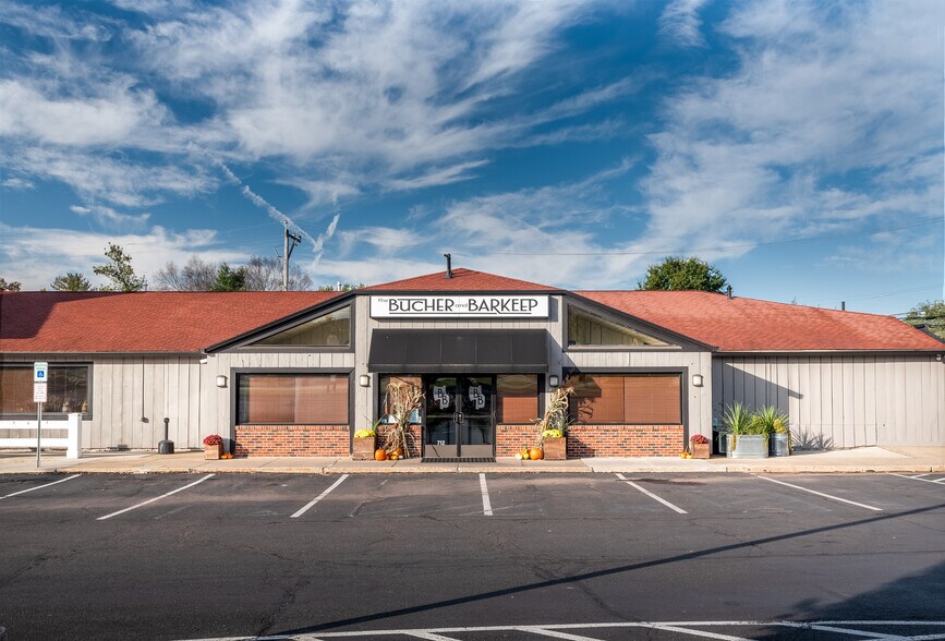 More Photos Of 672-712 Main St, Harleysville Unknown For Lease