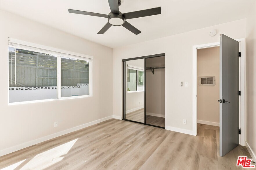 More Photos Of 1838 20th St, Santa Monica Apartments For Sale